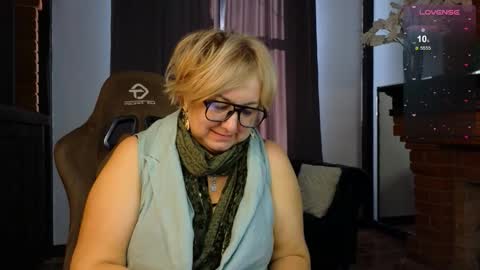 Snapshot of marta_wils chatting on 25, 10, 2025 marta_wils online show from 25, 10, 2025