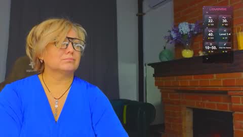 Snapshot of marta_wils chatting on 3, 11, 2025 marta_wils online show from 3, 11, 2025