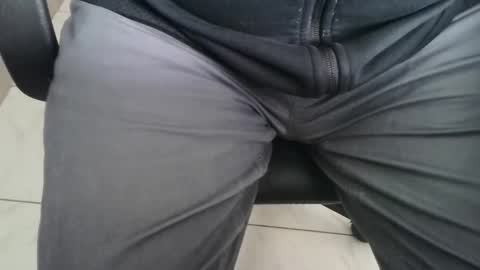 Snapshot of martial04 chatting on 6, 11, 2025 martial04 online show from 6, 11, 2025