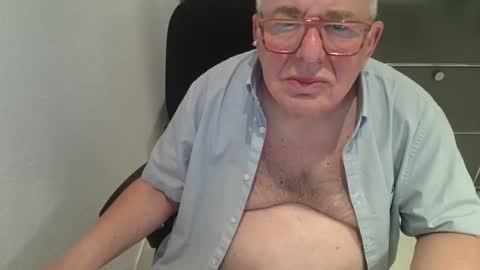 Snapshot of martin_1947 chatting on 25, 10, 2025 martin_1947 online show from 25, 10, 2025