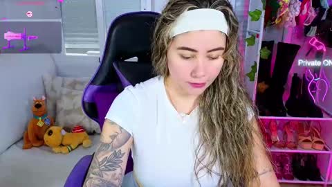 MARTINA  online show from 10, 2, 2025