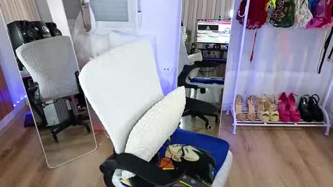 MARTINA  online show from 8, 2, 2026