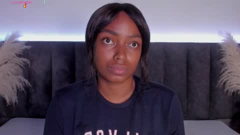 Laura online show from 12, 9, 2025