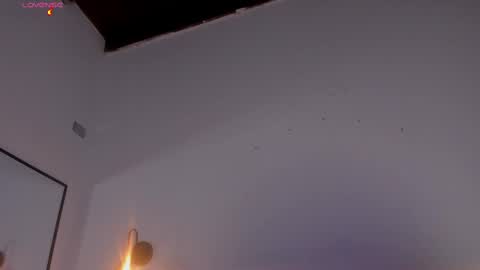 Laura online show from 12, 11, 2025