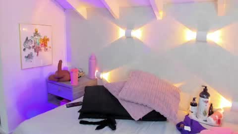 martina mIIler online show from 21, 5, 2026