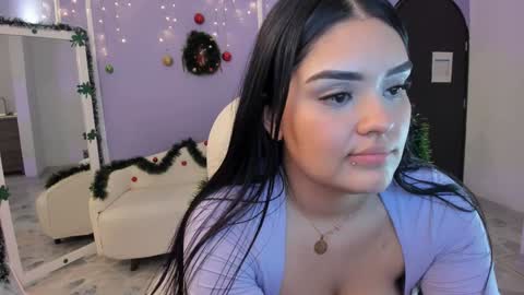 Snapshot of martina_saenz1 chatting on 5, 12, 2024 Martina online show from 5, 12, 2024