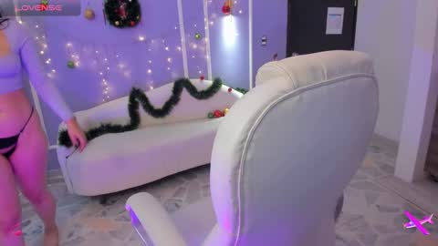 Snapshot of martina_saenz1 chatting on 30, 12, 2024 Martina online show from 30, 12, 2024