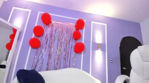 Snapshot of martina_saenz1 chatting on 22, 2, 2025 Martina online show from 22, 2, 2025