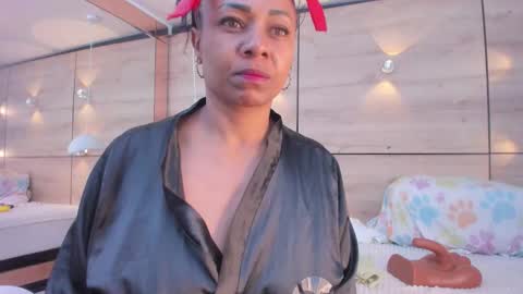 martina touss  online show from 18, 11, 2025