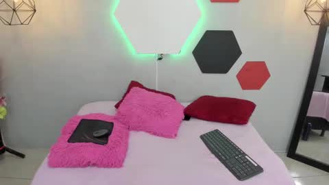 Snapshot of martinaclark chatting on 15, 12, 2024 Martina online show from 15, 12, 2024