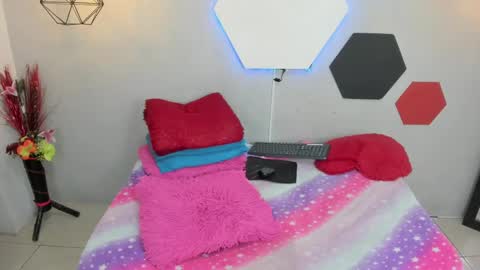 Snapshot of martinaclark chatting on 24, 12, 2024 Martina online show from 24, 12, 2024