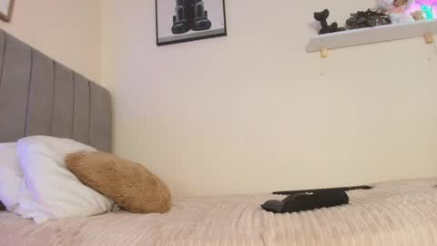 mary_cute9 online show from 12, 5, 2026