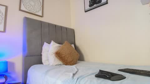 mary_cute9 online show from 13, 5, 2026