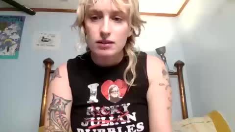 Snapshot of mary_lamb1212 chatting on 9, 10, 2025 mary_lamb1212 online show from 9, 10, 2025