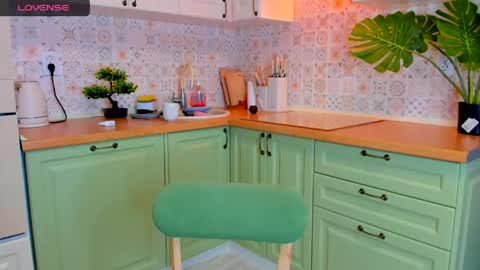 Mary online show from 14, 4, 2026