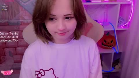 Snapshot of mary_u chatting on 15, 10, 2025 Ur Mary online show from 15, 10, 2025