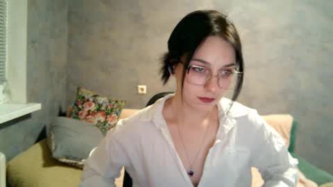 Snapshot of maryellensiewert chatting on 23, 11, 2025 Stephie online show from 23, 11, 2025