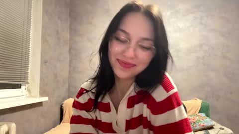 Snapshot of maryellensiewert chatting on 21, 12, 2025 Stephie online show from 21, 12, 2025