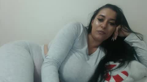 Snapshot of maryem199115 chatting on 4, 11, 2025 maryem online show from 4, 11, 2025
