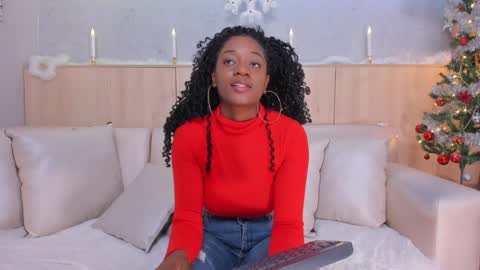 Snapshot of maryevans_ chatting on 4, 12, 2024 online show from 4, 12, 2024