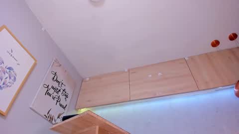 Snapshot of maryevans_ chatting on 18, 2, 2025 online show from 18, 2, 2025
