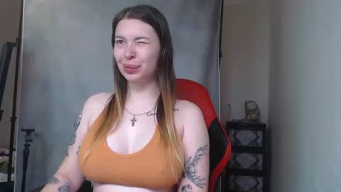 Snapshot of maryhotloves chatting on 24, 10, 2025 MaryHotLoves online show from 24, 10, 2025