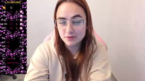 Dulce Maria online show from 4, 3, 2025