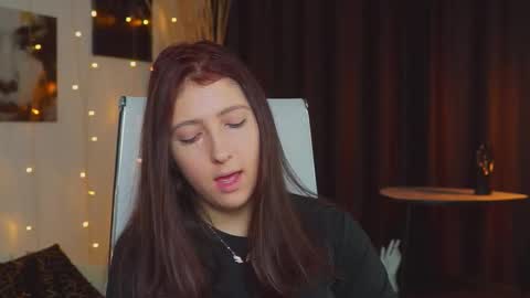 Mary Miller online show from 30, 9, 2025