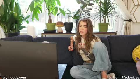 Mary Moody online show from 17, 4, 2026