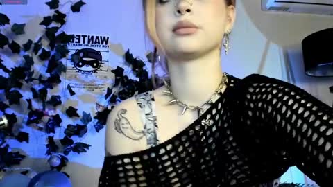 Snapshot of marynixoxo chatting on 25, 2, 2025 Mary x online show from 25, 2, 2025