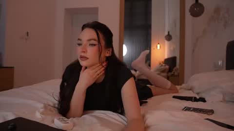 Snapshot of marypsiss chatting on 19, 6, 2026 Marina online show from 19, 6, 2026
