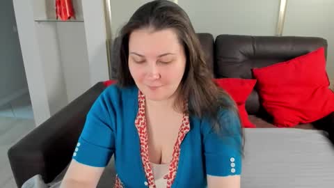 Snapshot of maryswon chatting on 13, 10, 2025 Mary online show from 13, 10, 2025