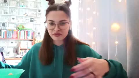 Kelly online show from 25, 3, 2026