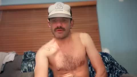 Snapshot of masculinehole chatting on 28, 9, 2025 Masculine Hole online show from 28, 9, 2025