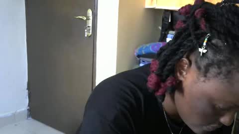 Snapshot of maseratty chatting on 6, 11, 2025 Cate online show from 6, 11, 2025