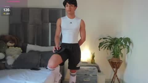 Snapshot of mash_angelo chatting on 2, 12, 2025 mash_angelo online show from 2, 12, 2025