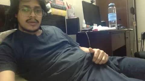 Snapshot of mashup2 chatting on 4, 12, 2025 mashup2 online show from 4, 12, 2025