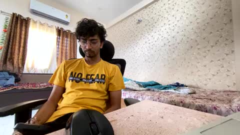 maskboyz2003 online show from 4, 10, 2025