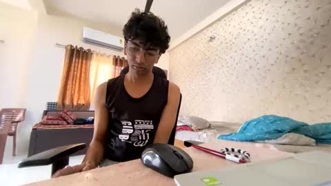 maskboyz2003 online show from 14, 10, 2025