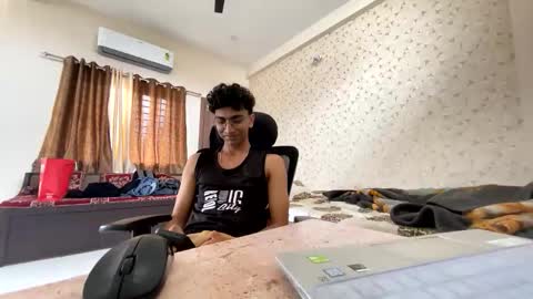 maskboyz2003 online show from 1, 11, 2025