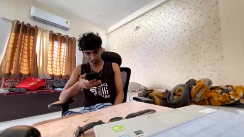 maskboyz2003 online show from 7, 11, 2025