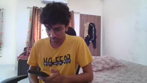 Snapshot of maskboyz2004 chatting on 25, 9, 2025 Mask Boy online show from 25, 9, 2025