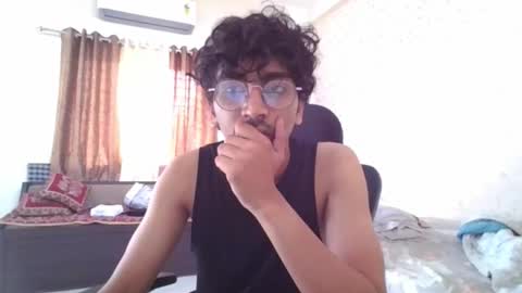 Snapshot of maskboyz2004 chatting on 9, 10, 2025 Mask Boy online show from 9, 10, 2025