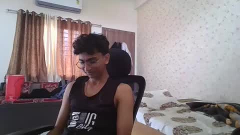 Snapshot of maskboyz2004 chatting on 1, 11, 2025 Mask Boy online show from 1, 11, 2025