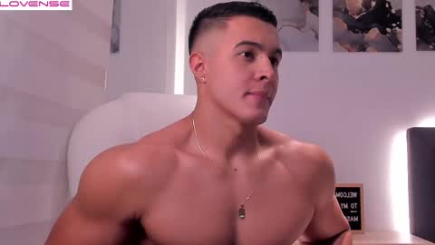 Mason Bennet online show from 9, 3, 2025