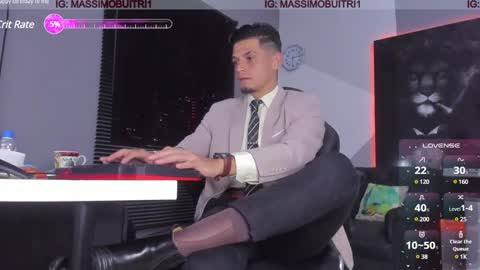 Snapshot of massimo_g chatting on 10, 12, 2024 I am Massimo online show from 10, 12, 2024