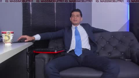 Snapshot of massimo_g chatting on 3, 11, 2025 I am Massimo online show from 3, 11, 2025