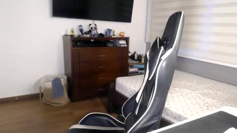 Snapshot of massimo_santino chatting on 5, 6, 2026 Massimo Santino online show from 5, 6, 2026