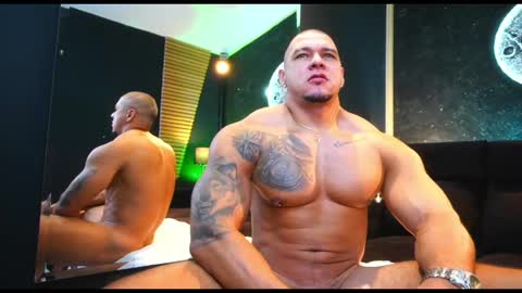 massimowalton2 online show from 1, 10, 2025