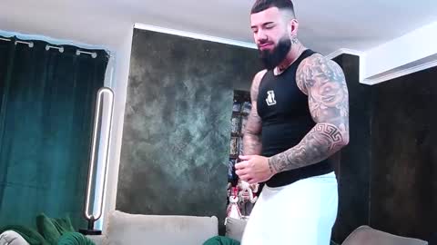 Snapshot of masterkingofmuscle chatting on 27, 12, 2024 masterkingofmuscle online show from 27, 12, 2024